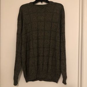 Crazy Horse a Claiborne Sweatshirt